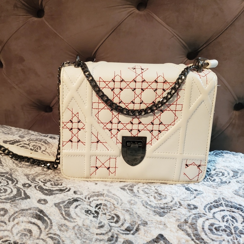 Embroidered bag
